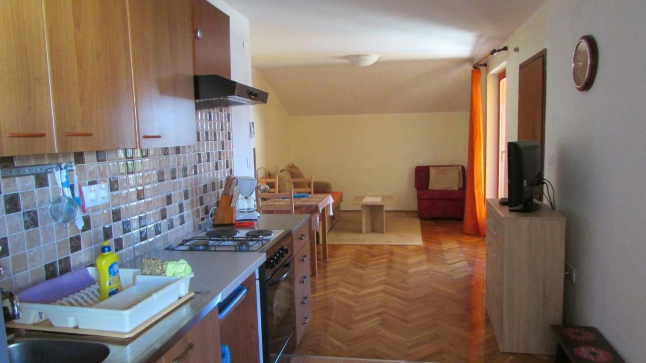 Apartmani Petunia Fažana Esterno foto