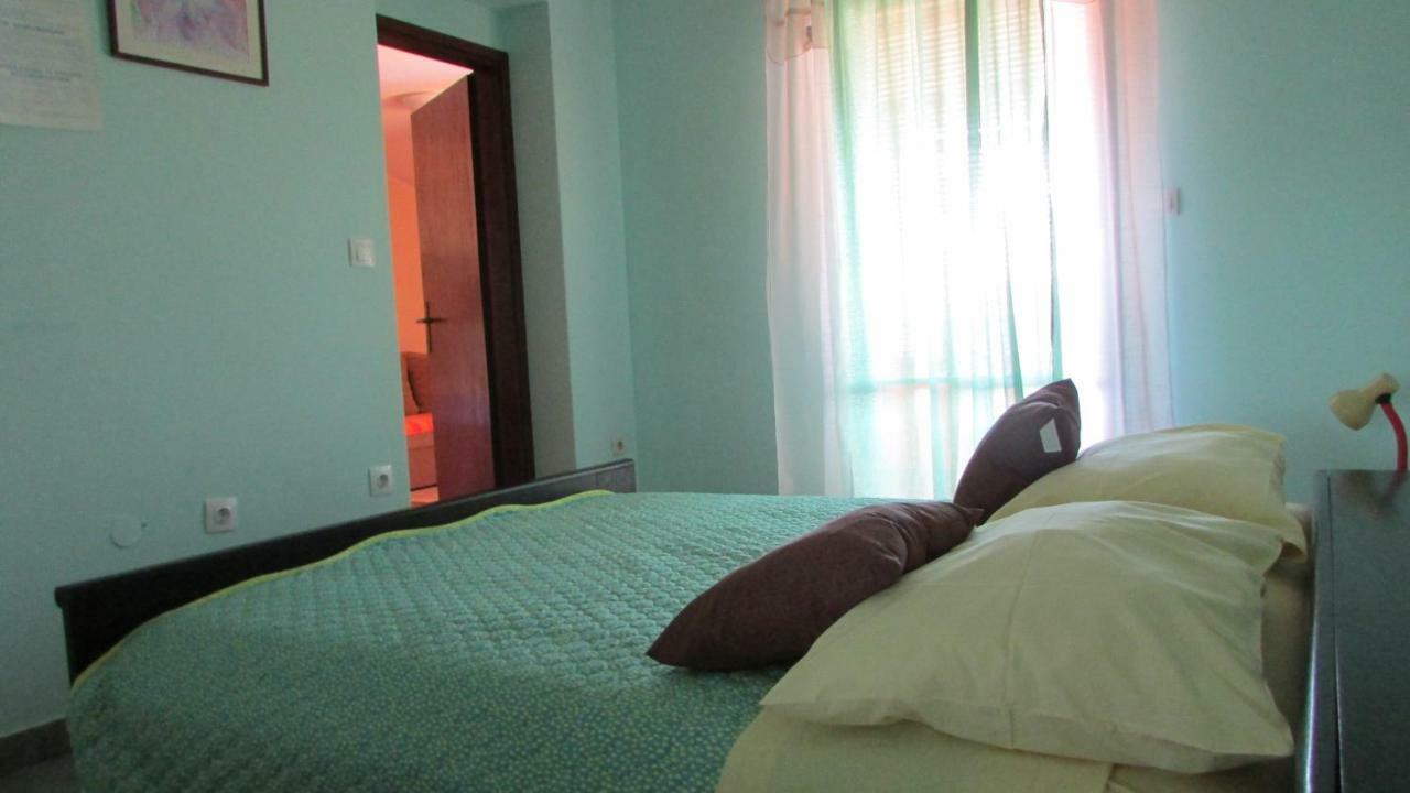 Apartmani Petunia Fažana Esterno foto