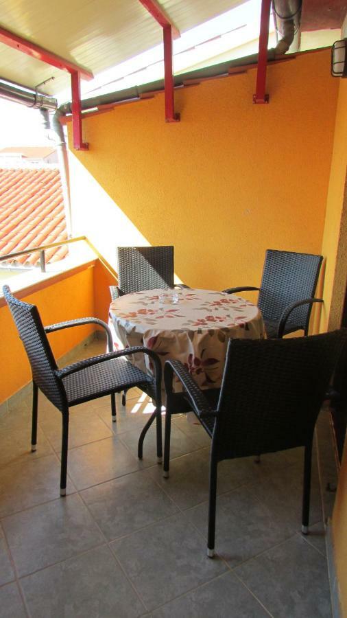 Apartmani Petunia Fažana Esterno foto